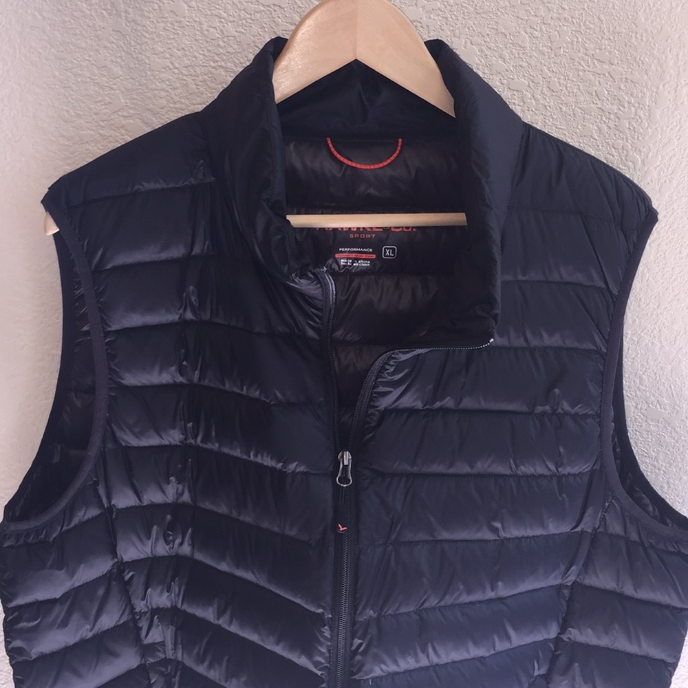 NWOT. Men’s vest.